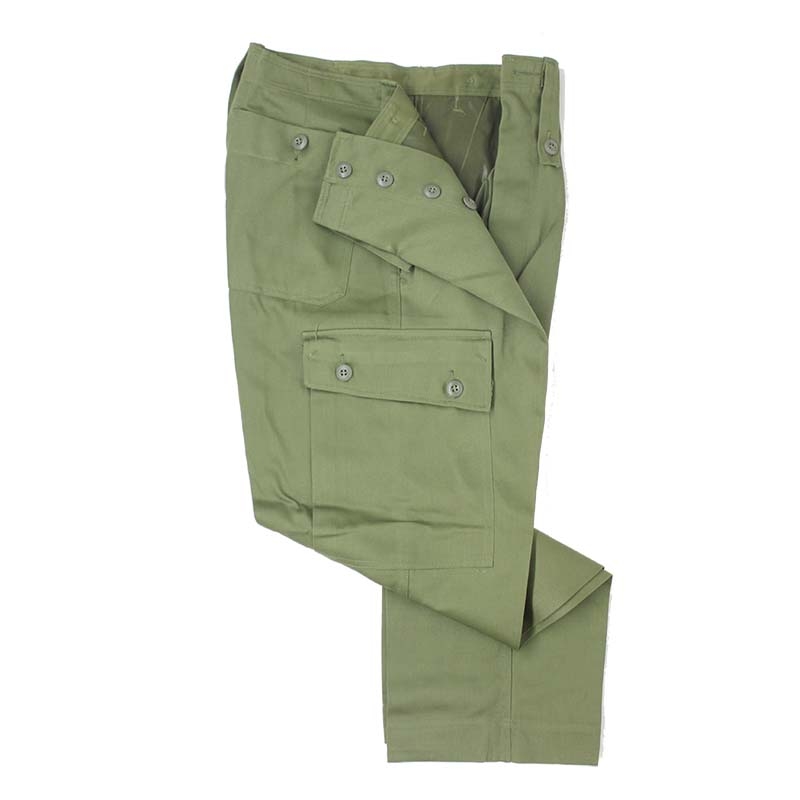 What color pants/jeans go well with an olive green shirt for men to have a  semi-formal look? - Quora