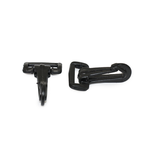 2 x 25mm Snap Hooks by OUTBOUND