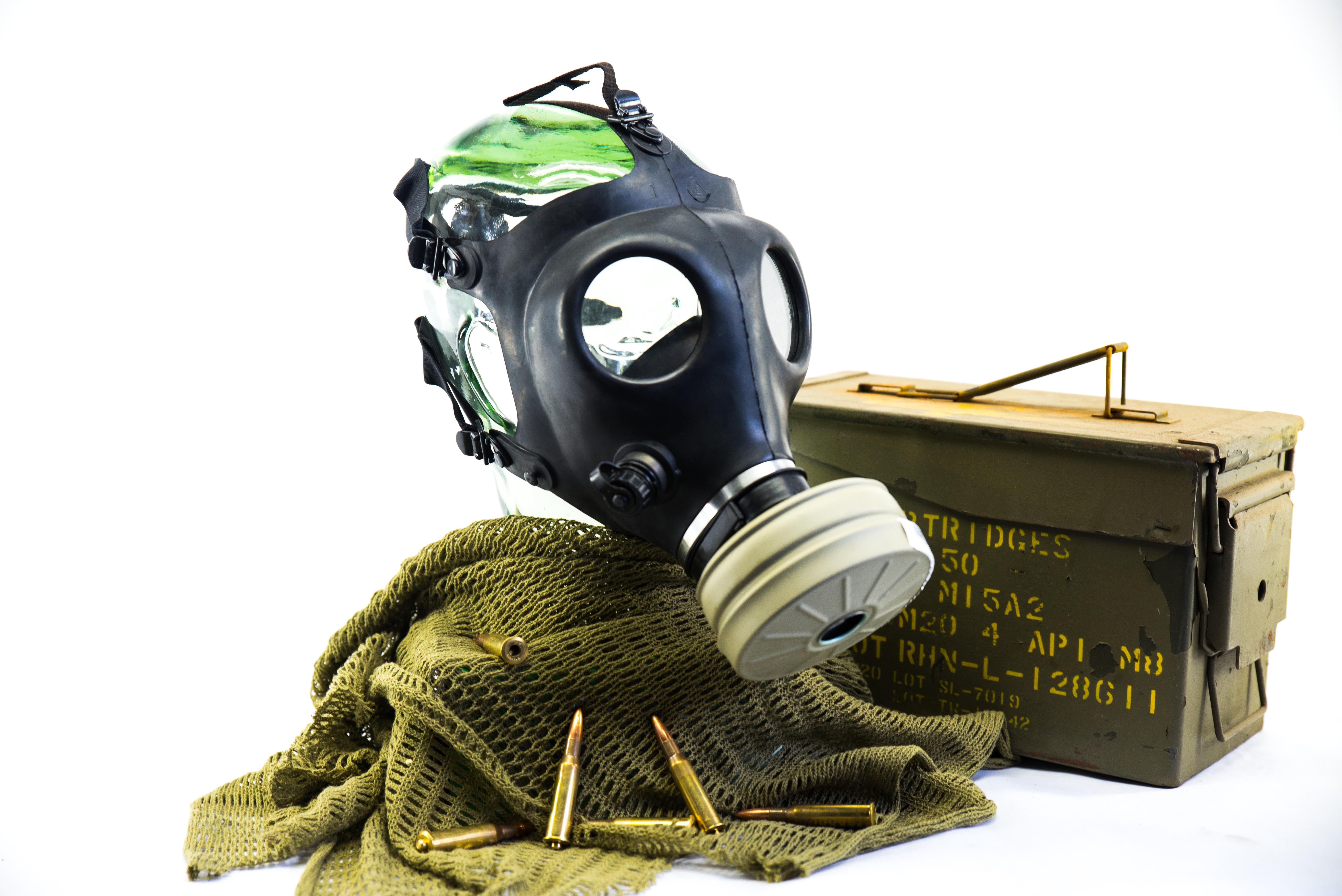 MILITARY SURPLUS Israeli Gas Mask MILITARY SURPLUS USED Check out